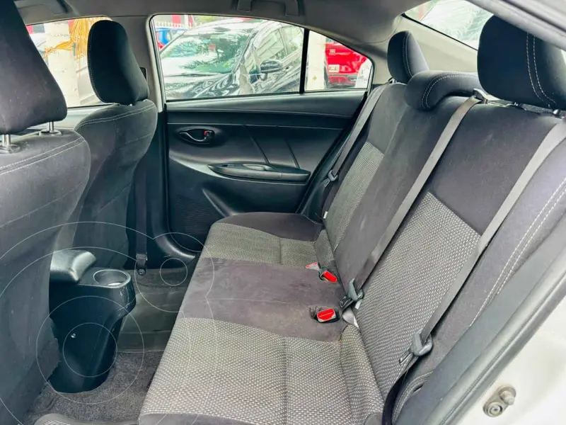 toyota yaris-sedan