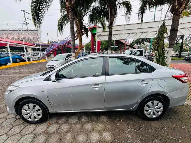 toyota yaris-sedan