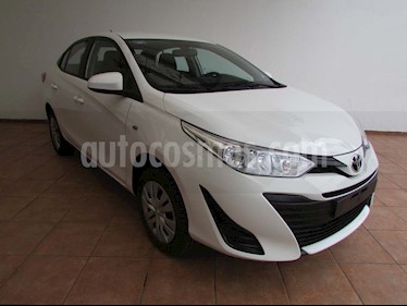 Toyota Yaris Sedan Core usado (2019) color Blanco precio $225,000