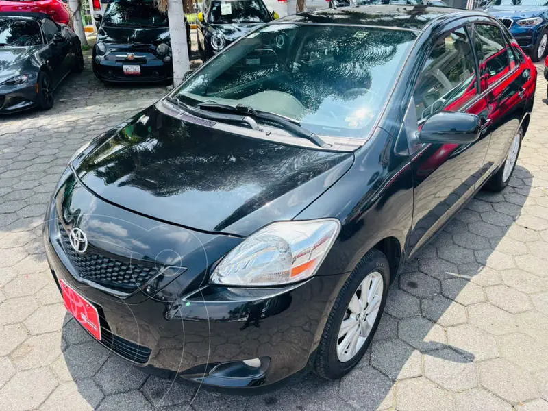 Toyota Yaris Sedán Premium Aut usado (2016) color Negro precio $187,000
