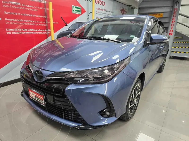 Foto Toyota Yaris Sedan S usado (2022) color Azul financiado en mensualidades(enganche $63,602 mensualidades desde $6,274)