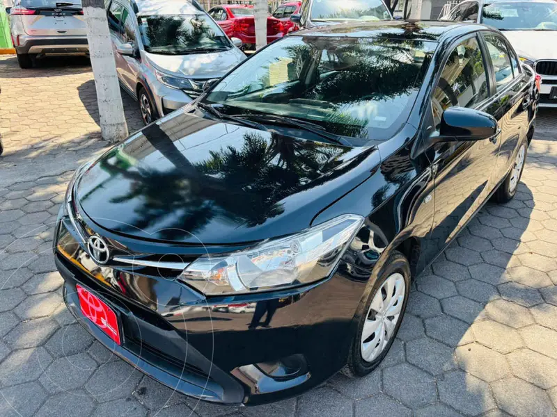 Foto Toyota Yaris Sedan Core usado (2017) color Negro precio $187,000
