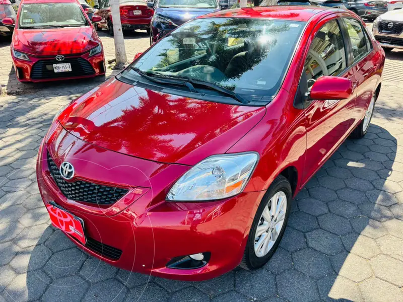 Foto Toyota Yaris Sedan Premium Aut usado (2015) color Rojo precio $177,000