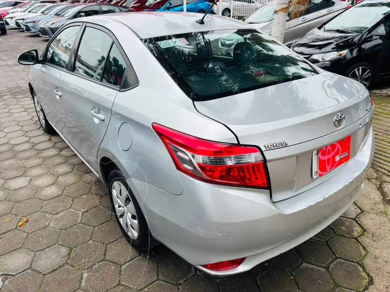 toyota yaris-sedan