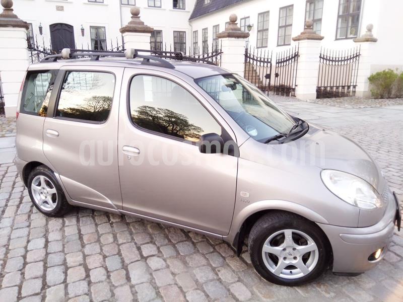 Toyota Yaris Sedan 1.3 GLi Aut usado (2003) color Gris precio u$s1,750