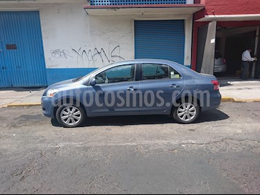 foto Toyota Yaris Sedán Premium Aut usado (2014) color Azul precio $138,000