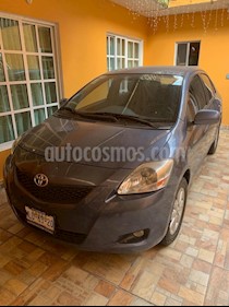 foto Toyota Yaris Sedán Premium usado (2012) color Azul precio $125,000