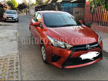 Foto venta Auto usado Toyota Yaris Sport 1.5 GLE (2017) color Naranja Metalico precio $7.190.000