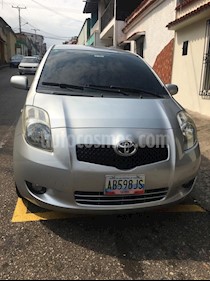 Foto venta carro usado Toyota Yaris 1.3L 5P Aut (2007) color Plata precio u$s6.800