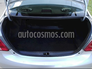 foto Toyota Yaris 1.5 XLi usado (2010) color Plata precio $4.200.000
