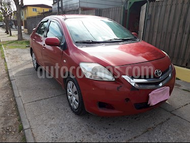 Toyota Yaris 1.5 XLi usado (2010) color Rojo precio $2.800.000