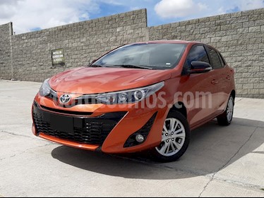 Foto Toyota Yaris 5P 1.5L S Aut usado (2018) color Naranja precio $223,000