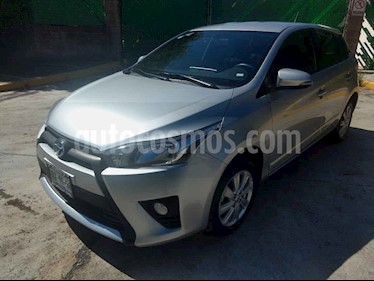 foto Toyota Yaris 5P 1.5L S usado (2017) color Plata precio $197,000