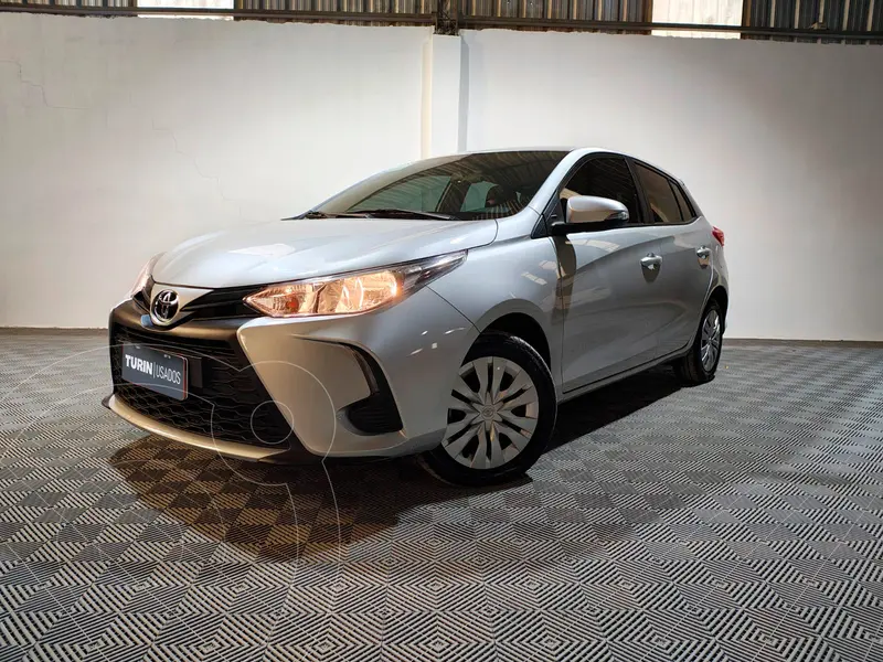 Foto Toyota Yaris 1.5 XS usado (2024) color Blanco precio $23.380.000