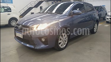 Toyota Yaris 1.5 S usado (2017) color Azul Medianoche precio $780.000