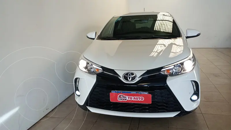 Foto Toyota Yaris 1.5 XLS usado (2022) color Blanco precio $25.500.000