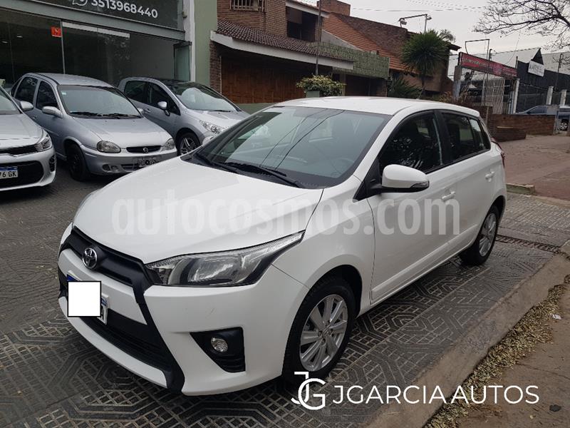 Toyota Yaris 1.5 S CVT usado (2017) color Blanco precio $975.000