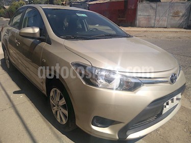 foto Toyota Yaris 1.5 GLi E usado (2018) color Beige precio $8.200.000