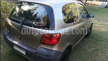 Toyota Yaris 1.5L XLi usado (2005) color Gris Metalico precio $2.750.000