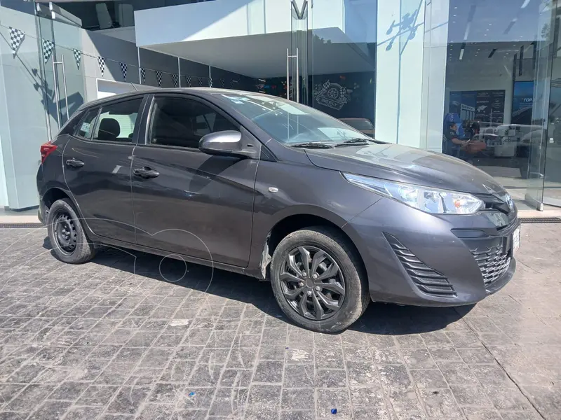 Foto Toyota Yaris 5P 1.5L Core usado (2018) color Gris Oscuro precio $210,000