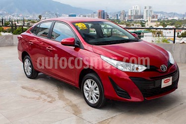 foto Toyota Yaris Core Aut usado (2019) color Rojo precio $209,900