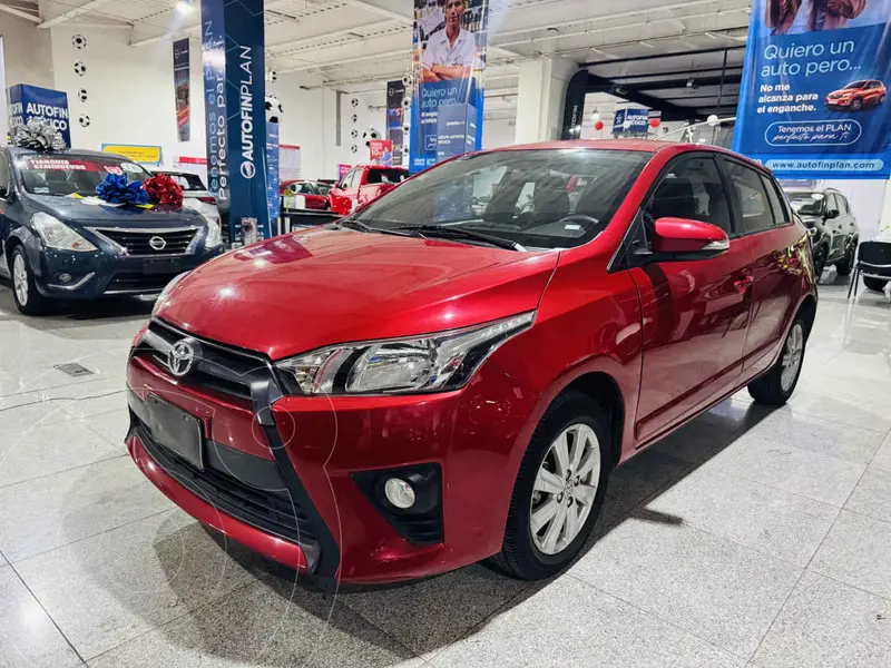 Foto Toyota Yaris 5P 1.5L S usado (2017) color Rojo financiado en mensualidades(enganche $57,198 mensualidades desde $4,376)