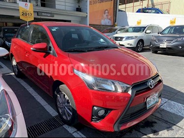 Foto Toyota Yaris 5P 1.5L S usado (2017) color Rojo precio $185,000
