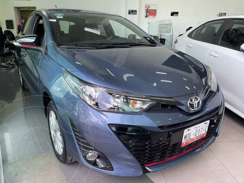 Foto Toyota Yaris 5P 1.5L S Aut usado (2020) color Azul financiado en mensualidades(enganche $69,875 mensualidades desde $5,900)
