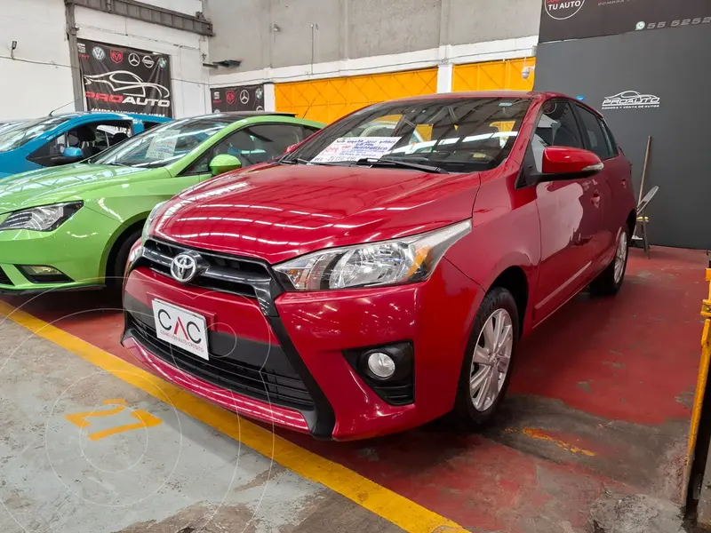 Foto Toyota Yaris 5P 1.5L S Aut usado (2017) color Rojo financiado en mensualidades(enganche $59,700 mensualidades desde $5,200)