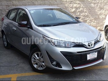 foto Toyota Yaris 5p Hatchback S L4/1.5 Aut usado (2019) color Plata precio $255,000