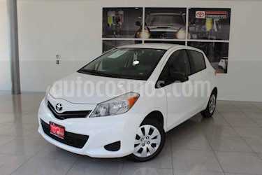 Toyota Yaris 5p Hatchback Core L4/1.5 Man usado (2014) color Blanco precio $145,000