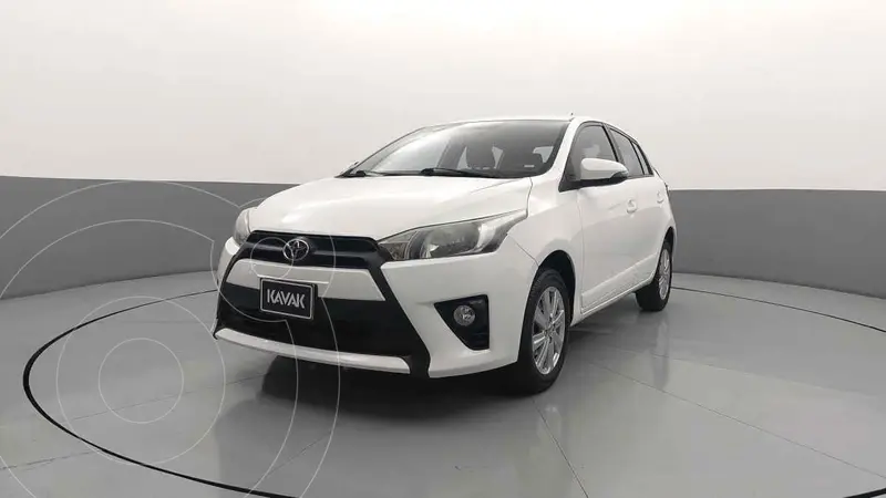 Foto Toyota Yaris 5P 1.5L S Aut usado (2017) color Blanco precio $259,999