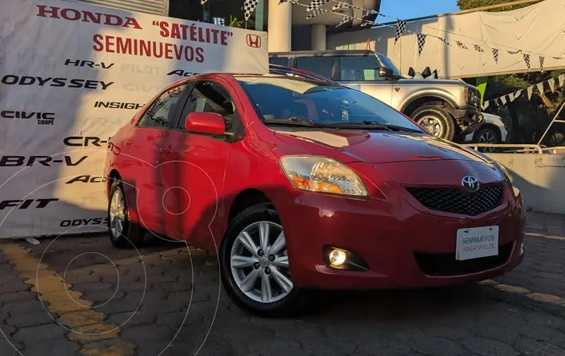 Foto Toyota Yaris 5P 1.5L Premium Aut usado (2014) color Rojo precio $165,000