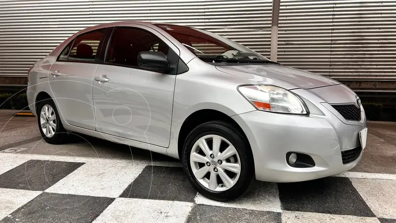 Foto Toyota Yaris 5P 1.5L Premium usado (2016) color Gris precio $170,000