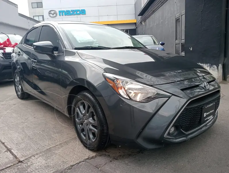 Foto Toyota Yaris 5P 1.5L S Aut usado (2020) color Gris precio $265,000