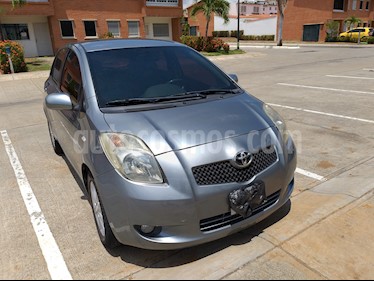 Foto venta carro usado Toyota Yaris Sol Auto. (2007) color Plata
