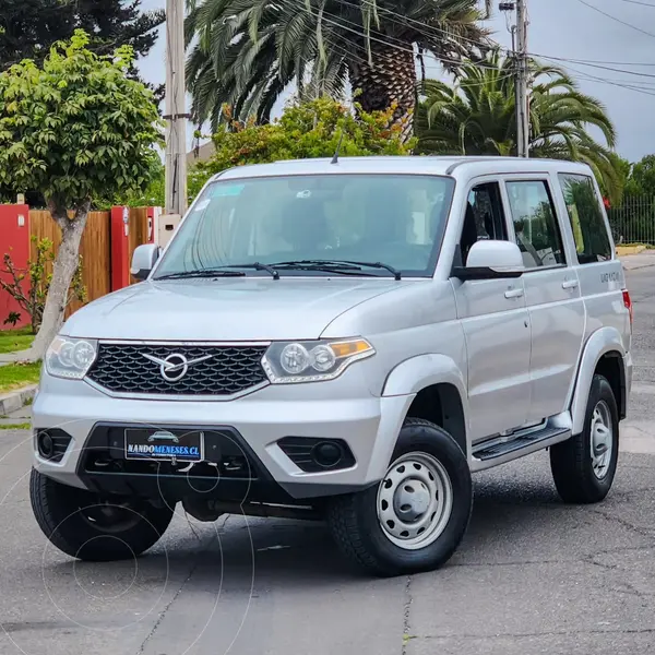 Foto UAZ Kazak Comfort Aut usado (2021) color Blanco precio $16.900.000
