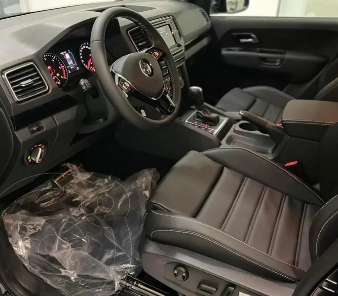 Foto Volkswagen Amarok DC 4x4 Black Style V6 Aut 258Cv nuevo color Negro Profundo financiado en cuotas(anticipo $17.615.500 cuotas desde $420.000)
