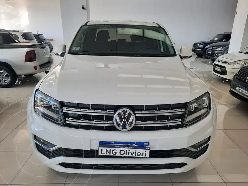 Foto Volkswagen Amarok DC 4x2 Highline Aut usado (2018) color Blanco Candy precio $15.900.000