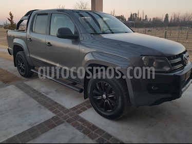 foto Volkswagen Amarok DC 4x2 Dark Label Aut usado (2015) color Gris precio $880.000