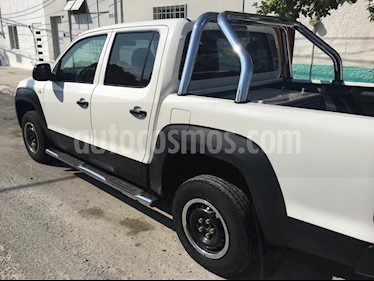 Foto Volkswagen Amarok Entry 4x2 TDi usado (2015) color Blanco Candy precio $310,000