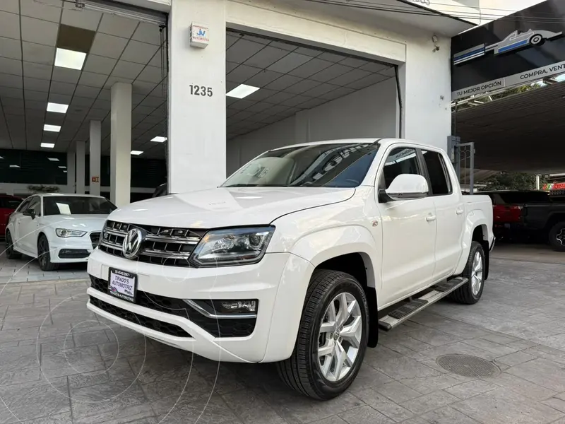Foto Volkswagen Amarok Trendline 4x4 TDi usado (2020) color Blanco financiado en mensualidades(enganche $108,000 mensualidades desde $16,656)