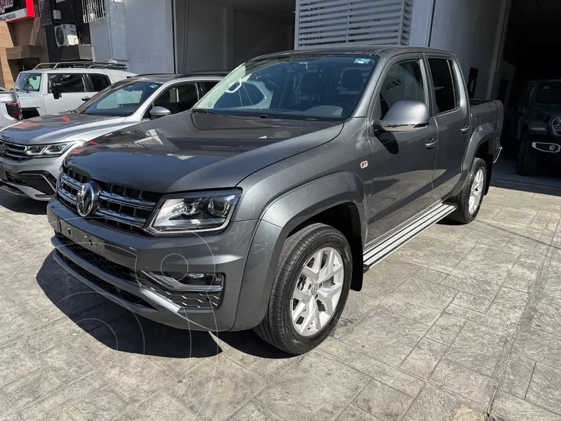Foto Volkswagen Amarok Highline V6 usado (2022) color Gris precio $749,900