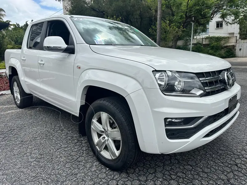 Foto Volkswagen Amarok Highline 4x2 Gasolina usado (2022) color Blanco precio $629,000