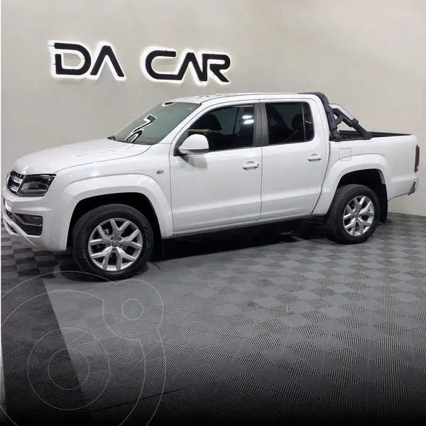 Foto Volkswagen Amarok Highline Entry V6 usado (2023) color Blanco precio $585,000