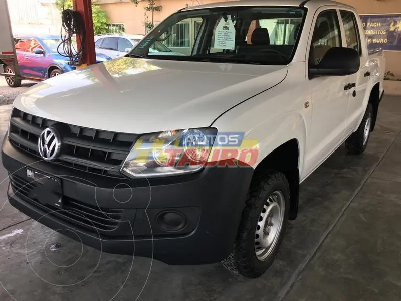 Foto Volkswagen Amarok Trendline 4x2 TDi usado (2017) color Blanco Candy precio $345,000