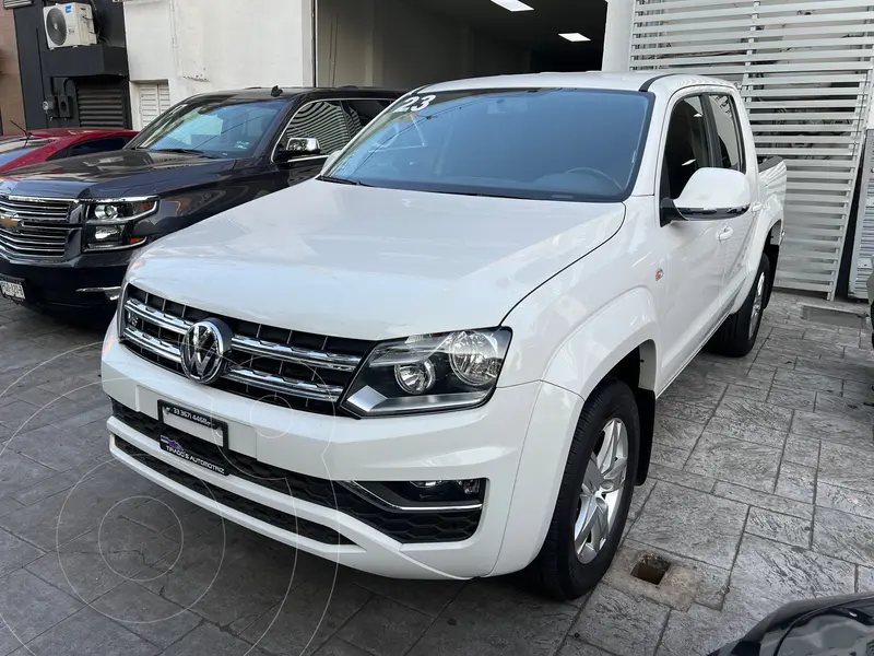 Foto Volkswagen Amarok Highline Entry V6 usado (2023) color Blanco financiado en mensualidades(enganche $146,000 mensualidades desde $20,952)