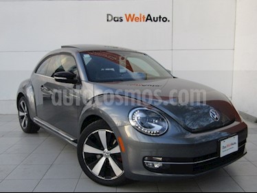 Volkswagen Beetle Turbo DSG usado (2013) color Gris Platino precio $185,000