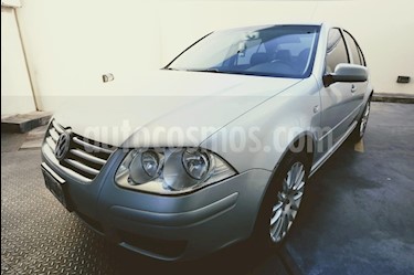 foto Volkswagen Bora 1.8 T Highline Cuero Tiptronic usado (2013) color Gris Platina precio $380.000