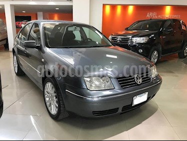 Volkswagen Bora 1.8 T Highline usado (2007) color Gris Oscuro precio $445.000